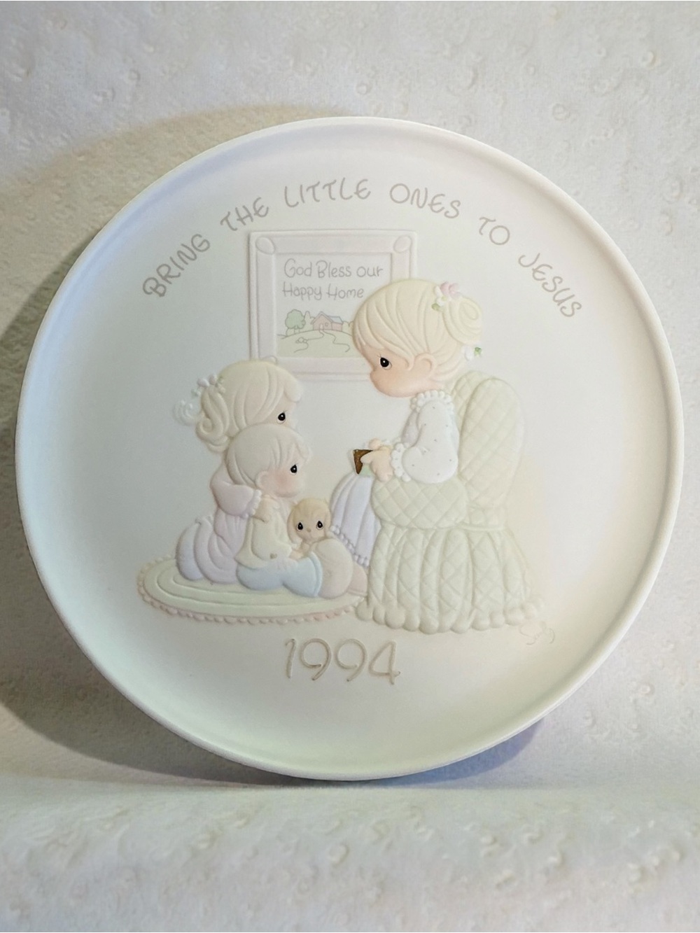 Precious Moments White Collector Plate "Bring The Little Ones To Jesus"